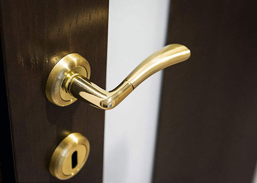 新源24小时上门开锁公司