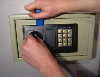 新源24小时上门开锁公司