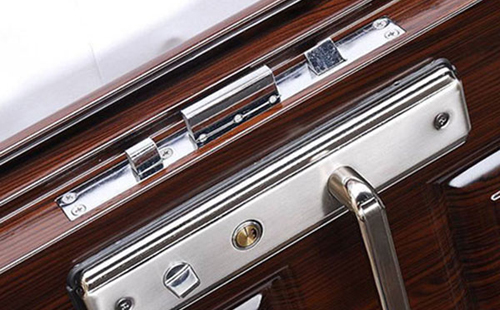 新源24小时上门开锁公司