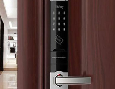 新源24小时上门开锁公司