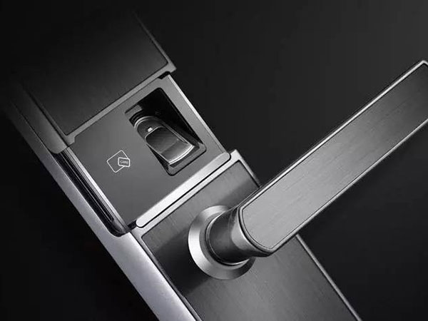 新源24小时上门开锁公司