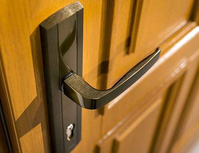 新源24小时上门开锁公司